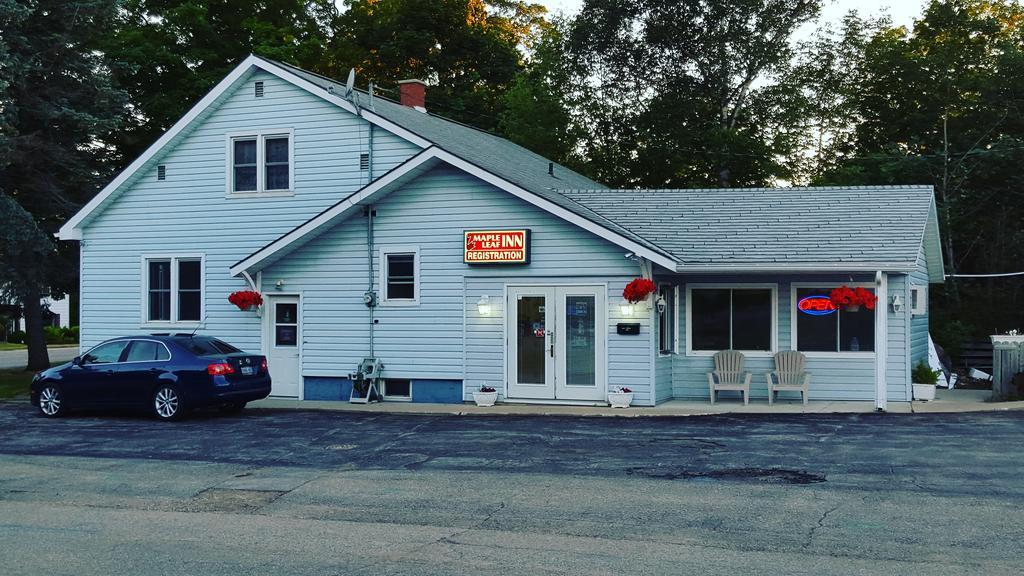 Maple Leaf Inn & Suites Kincardine Exterior foto